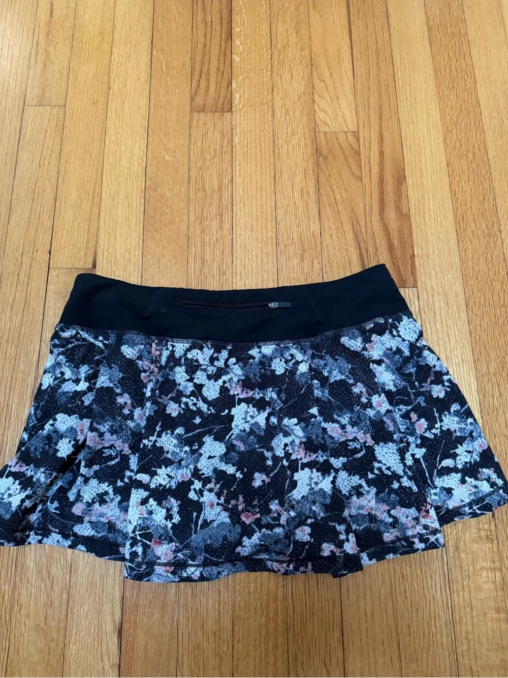Lululemon Pace Rival Skirt Spring Bloom Multi Black Size 8 EUC